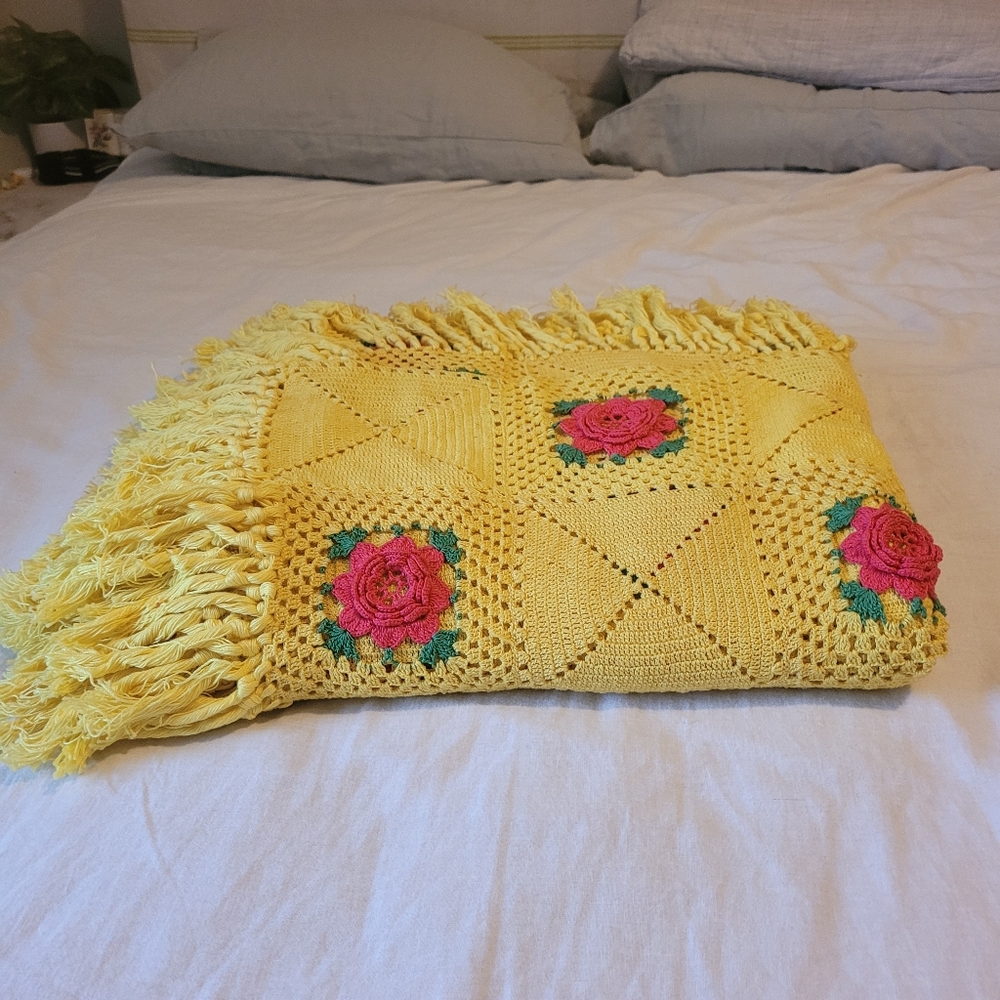 Vintage Yellow Crochet Throw Blanket with 3D Floral Design - Picture 7 of 16